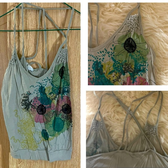 Sage Green Floral Cropped Spaghetti Cross Strap Tee Tank Top - Picture 1 of 8